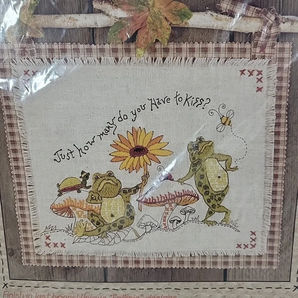 Candamar Designs Twiglets Frog Friends Folkstitch Design Kit‎ 10004 New